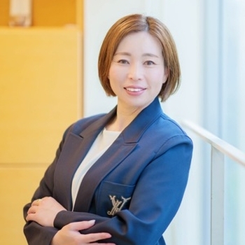 代表
佐古　亜矢